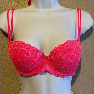 PINK Victoria’s Secret lace bra